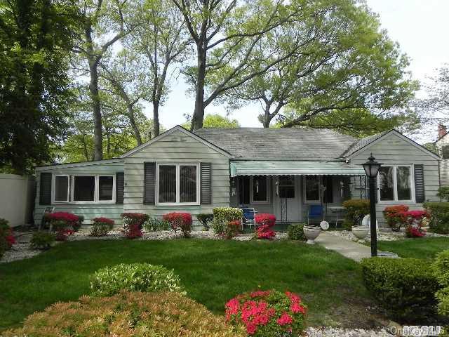 1 of 1 - 79 Washington Boulevard, Commack, NY