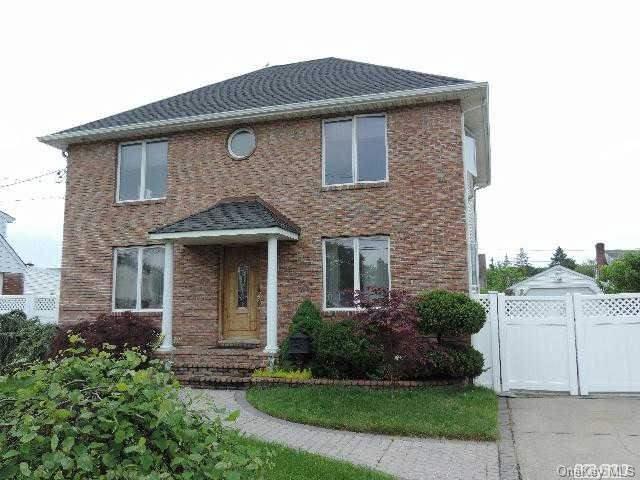 1 of 1 - 527 Hull St., East Meadow, NY