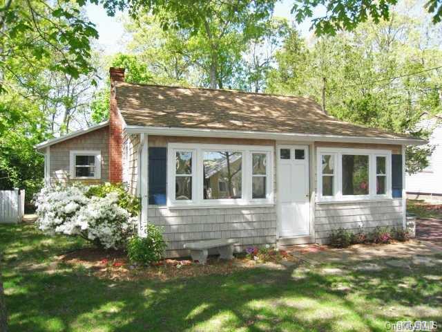 1 of 1 - 515 Oak St., Cutchogue, NY