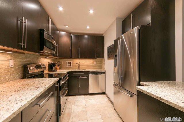 1 of 1 - 166-41 Powells Cove Boulevard # 2a, Beechhurst, NY
