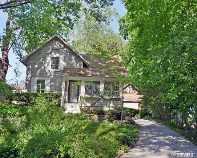 1 of 1 - 10 New St., Port Washington, NY