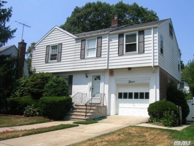 1 of 1 - 12 Firethorne Lane, Valley Stream, NY