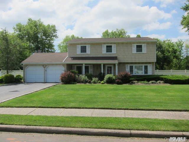 1 of 1 - 20 Chelmsford Drive, Wheatley Heights, NY