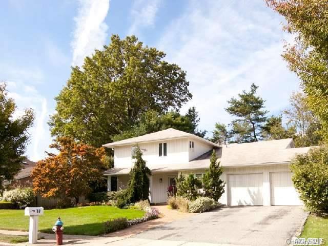 1 of 1 - 17 Colgate Lane, Woodbury, NY