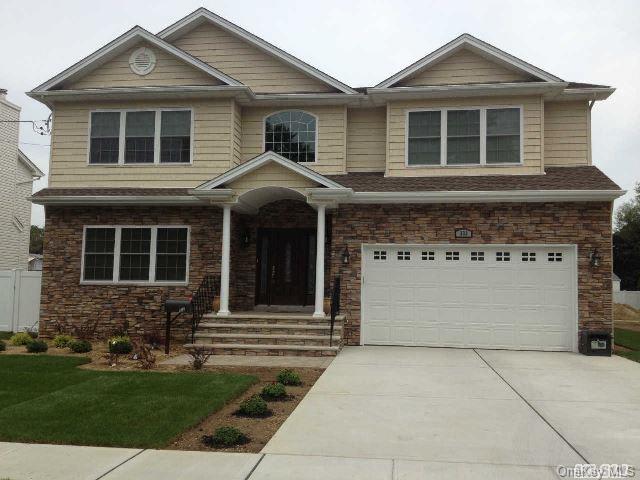 1 of 1 - 1696 Lenox Avenue, East Meadow, NY