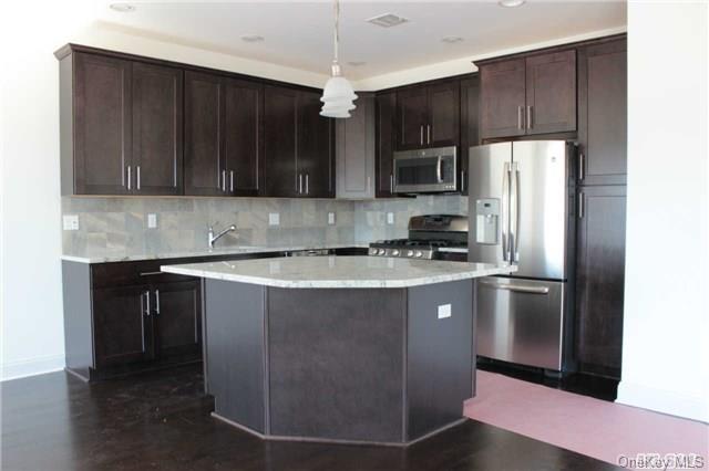 1 of 1 - 116 Millie Court # 116, Patchogue, NY