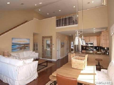 1 of 1 - 103 Millie Court # 103, Patchogue, NY