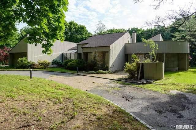 1 of 1 - 2 Brook Lane, Brookville, NY