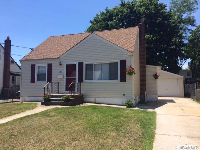 1 of 1 - 257 11th St., Lindenhurst, NY