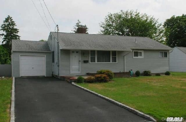 1 of 1 - 336 Alfred St., North Babylon, NY
