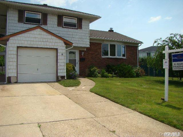 1 of 1 - 6 Gate, Hicksville, NY