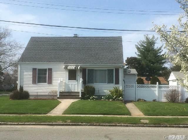 1 of 1 - 63 Prince St., New Hyde Park, NY