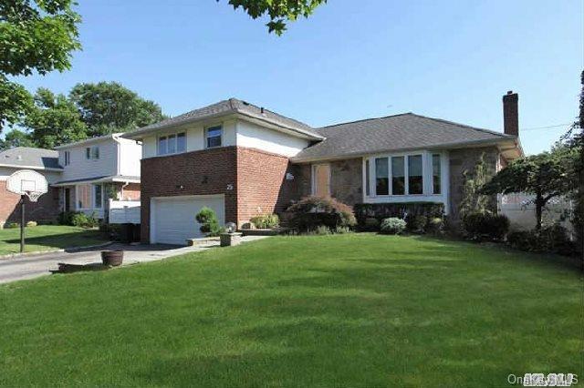 1 of 1 - 25 Hillvale Road, Syosset, NY