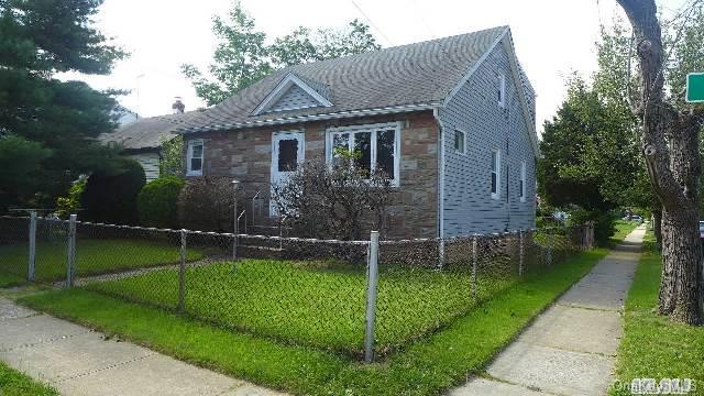 1 of 1 - 809 Oak St., Bellmore, NY
