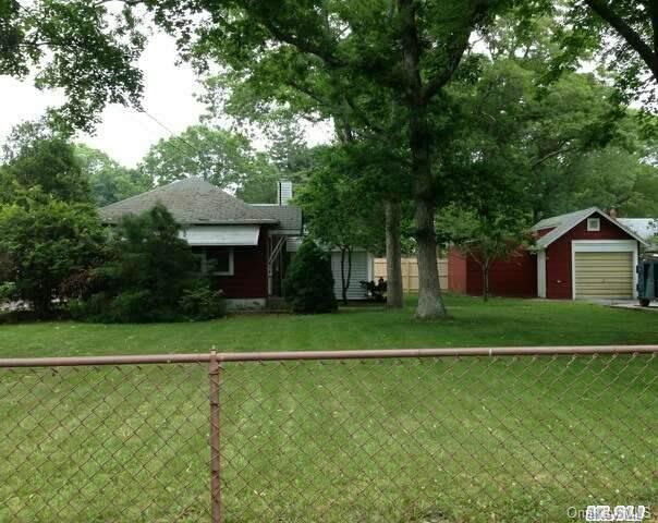 1 of 1 - 189 Woodside Drive, Mastic Beach, NY