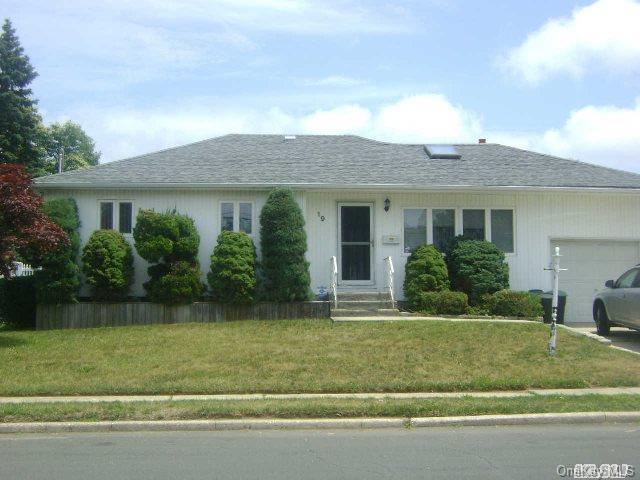 1 of 1 - 19 Bluebell Lane, North Babylon, NY