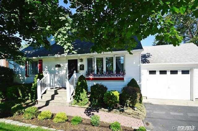 1 of 1 - 104 Foster Road, Lake Ronkonkoma, NY