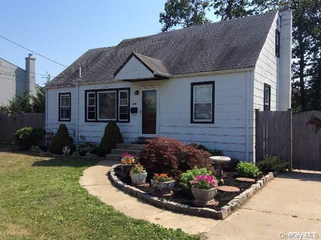 1 of 1 - 145 Hamilton Avenue, Lindenhurst, NY