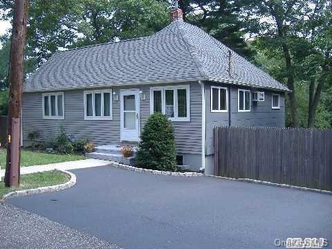 1 of 1 - 34 Millers Court, Ronkonkoma, NY