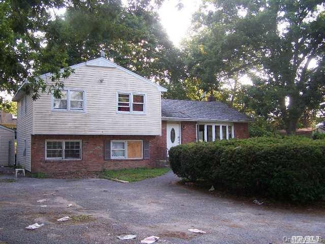 1 of 1 - 1316 Ferndale Boulevard, Central Islip, NY