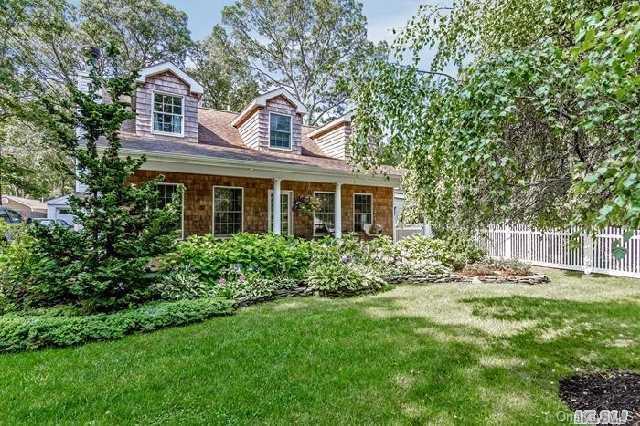 1 of 1 - 20 Louis Court, East Patchogue, NY
