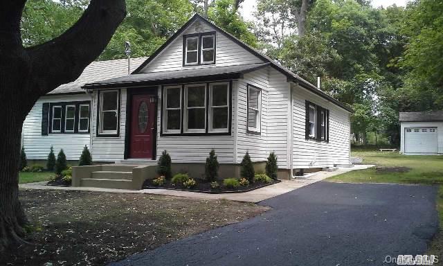 1 of 1 - 220 Melville Road, Huntington Station, NY