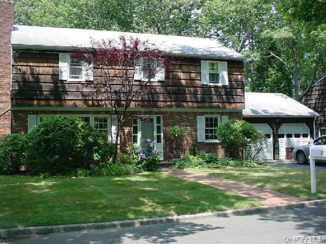 1 of 1 - 7 Lone Oak Court, Centerport, NY