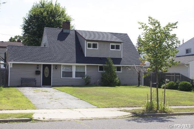 1 of 1 - 27 Family Lane, Levittown, NY