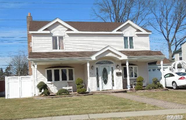 1 of 1 - 129 Old Farm Road, Levittown, NY