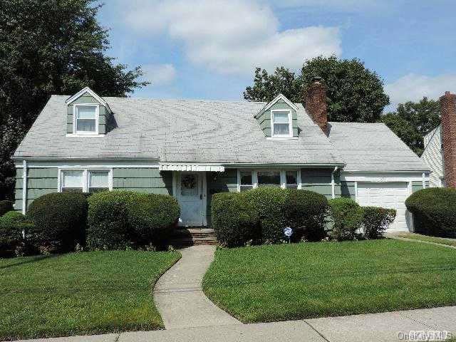1 of 1 - 500 Bedford Avenue, Uniondale, NY