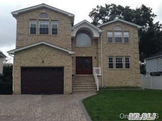 1 of 1 - 104 Hampton Way, Merrick, NY