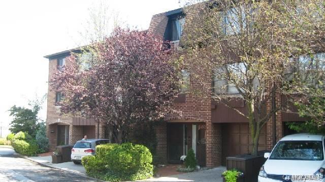 1 of 1 - 154-25 Riverside Drive, Beechhurst, NY