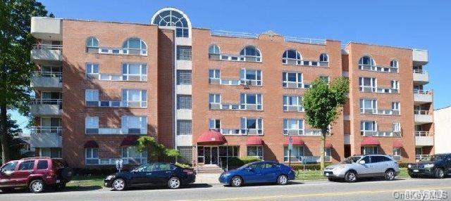 1 of 1 - 205 Mineola Boulevard # 2c, Mineola, NY