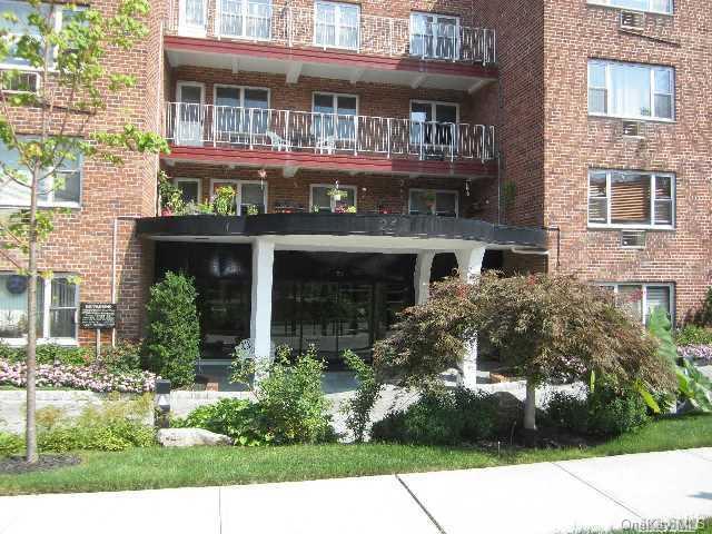 1 of 1 - 25 Chapel Place # 3k, Great Neck, NY