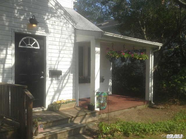 1 of 1 - 546 Potter Boulevard, Brightwaters, NY