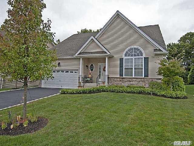 1 of 1 - 7 Joshua Court, Wading River, NY