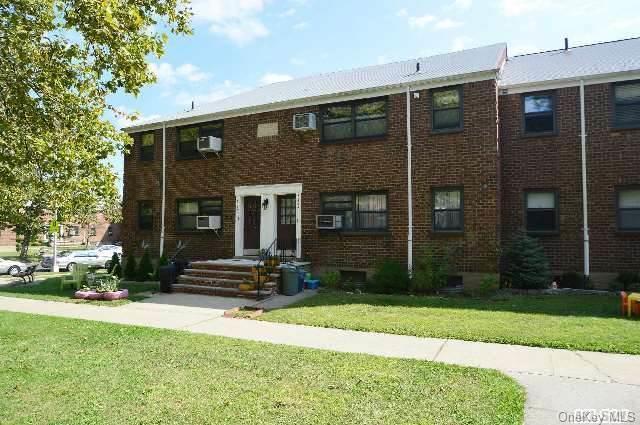 1 of 1 - 163-74 17th Avenue # Lower, Whitestone, NY