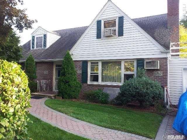 1 of 1 - 8 Oxford Avenue, Out Of Area Town, NY