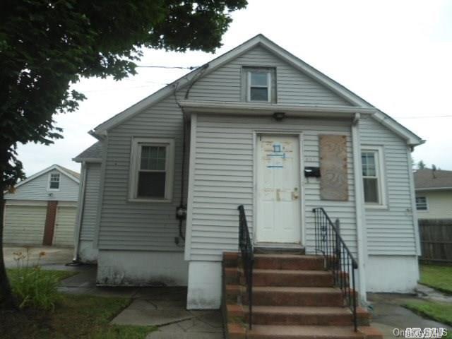 1 of 1 - 661 Straight Path, West Babylon, NY
