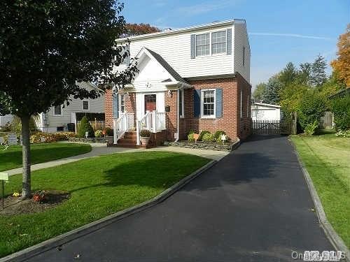 1 of 1 - 81 Pine St., Islip, NY