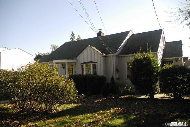 1 of 1 - 670 Northern Parkway, Uniondale, NY