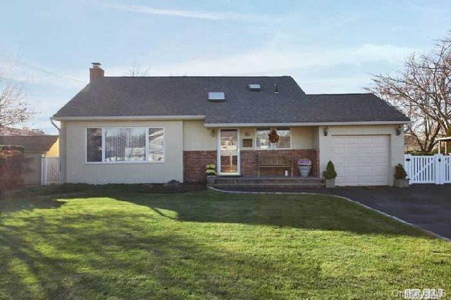 1 of 1 - 16 Secatogue Lane, West Islip, NY