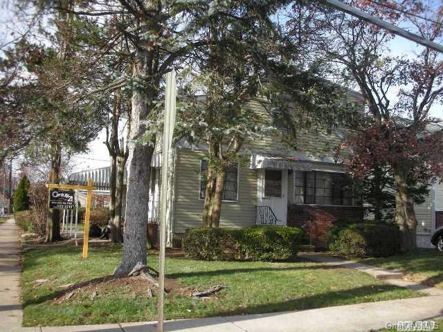 1 of 1 - 79-58 266th St., Floral Park, NY