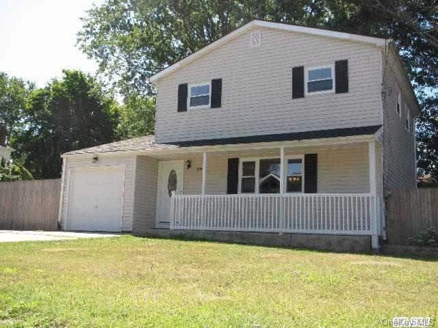 1 of 1 - 194 Helen St., Holbrook, NY