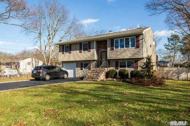 1 of 1 - 1861 Feuereisen Avenue, Ronkonkoma, NY