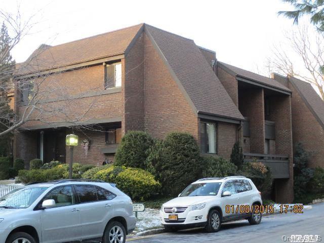 1 of 1 - 48 Pheasant Run, Roslyn, NY
