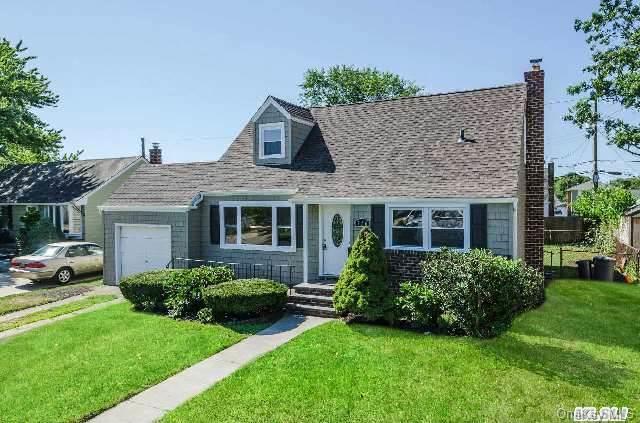 1 of 1 - 756 Woodside Drive, Wantagh, NY