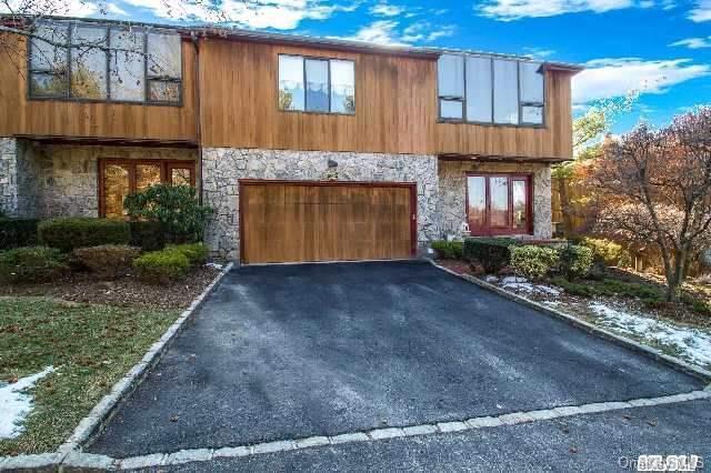 1 of 1 - 152 The Crescent, Roslyn Heights, NY