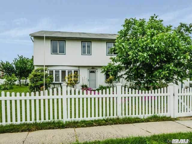 1 of 1 - 5 Meadow Lane, Levittown, NY