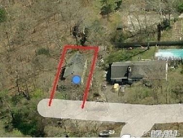 1 of 1 - 10 Columbia St., Hampton Bays, NY